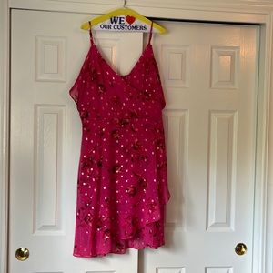 Flirty and flattering cocktail dress - perfect for a wedding guest!